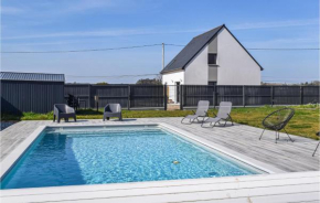 Stunning home in Paimpol with WiFi, Heated swimming pool and 4 Bedrooms